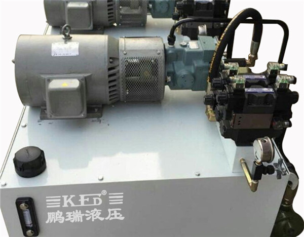 鵬瑞汽車(chē)立式裝芯機(jī)液壓系統(tǒng)